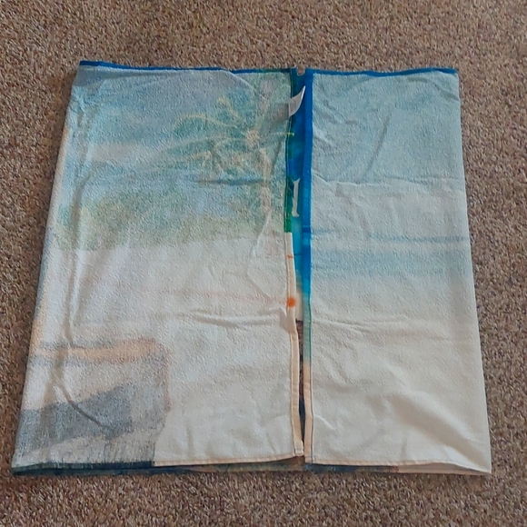 Corona Find Your Beach Towel - NWOT - Picture 4 of 4